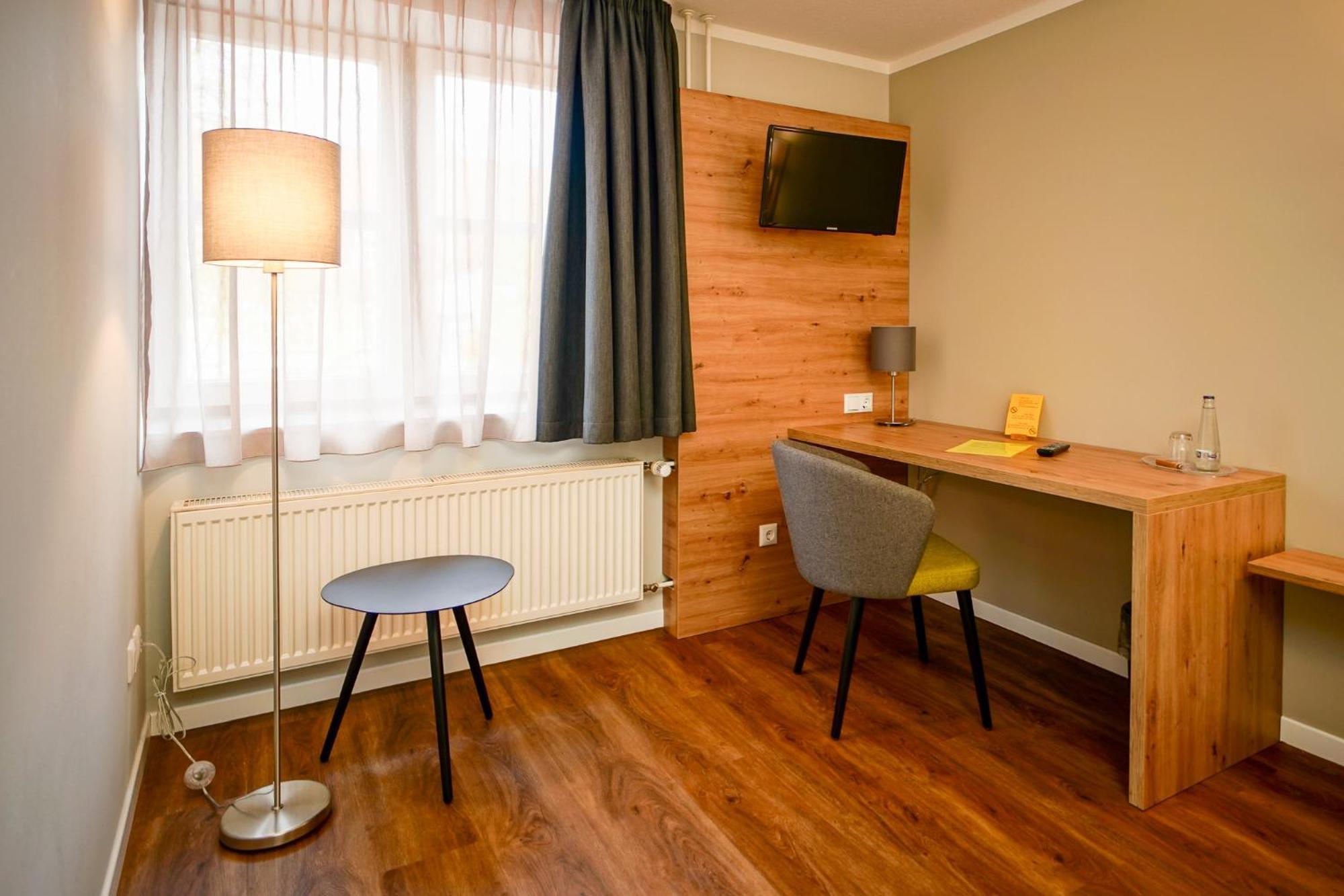 בילפלד Hotel Lindenhof מראה חיצוני תמונה